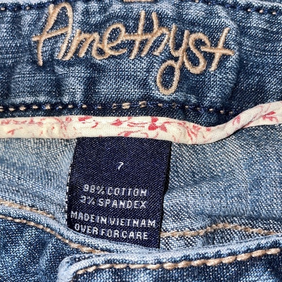 New Women's Amethyst Distressed Straight Leg Blue Jeans - Picture 4 of 10